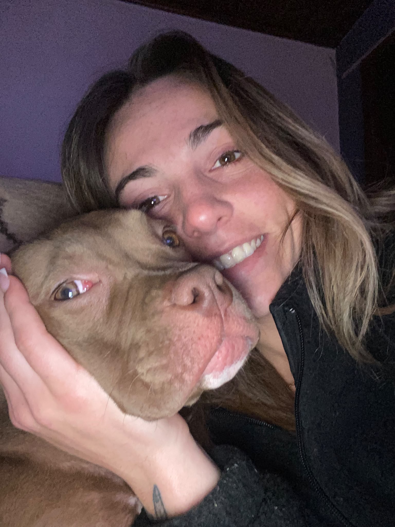 Alexandra com a Zara, o seu cão
